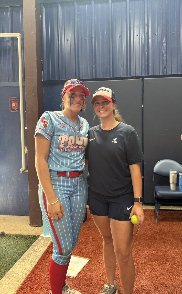 _EmmaBell2_'s tweet image. Thank you @SamfordSB for an amazing camp. I had so much fun and loved getting to know the coaches and school. @megdcurry @sarahcespedes1 @logancalhoun22
@bellsfurg @MustangsPynes27 @OderioBetty Go Bulldogs!!