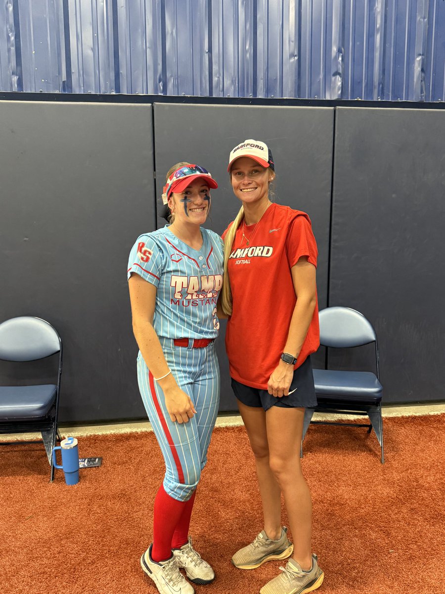 _EmmaBell2_'s tweet image. Thank you @SamfordSB for an amazing camp. I had so much fun and loved getting to know the coaches and school. @megdcurry @sarahcespedes1 @logancalhoun22
@bellsfurg @MustangsPynes27 @OderioBetty Go Bulldogs!!