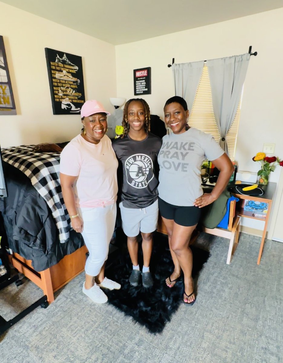 One thing about my Momma—she’s always gonna show up for us and her grandbabies! Another successful college move-in, and of course, she made sure not to miss it. 🫶🏾

Thank you, Momma, for always being there. We love you! 😘