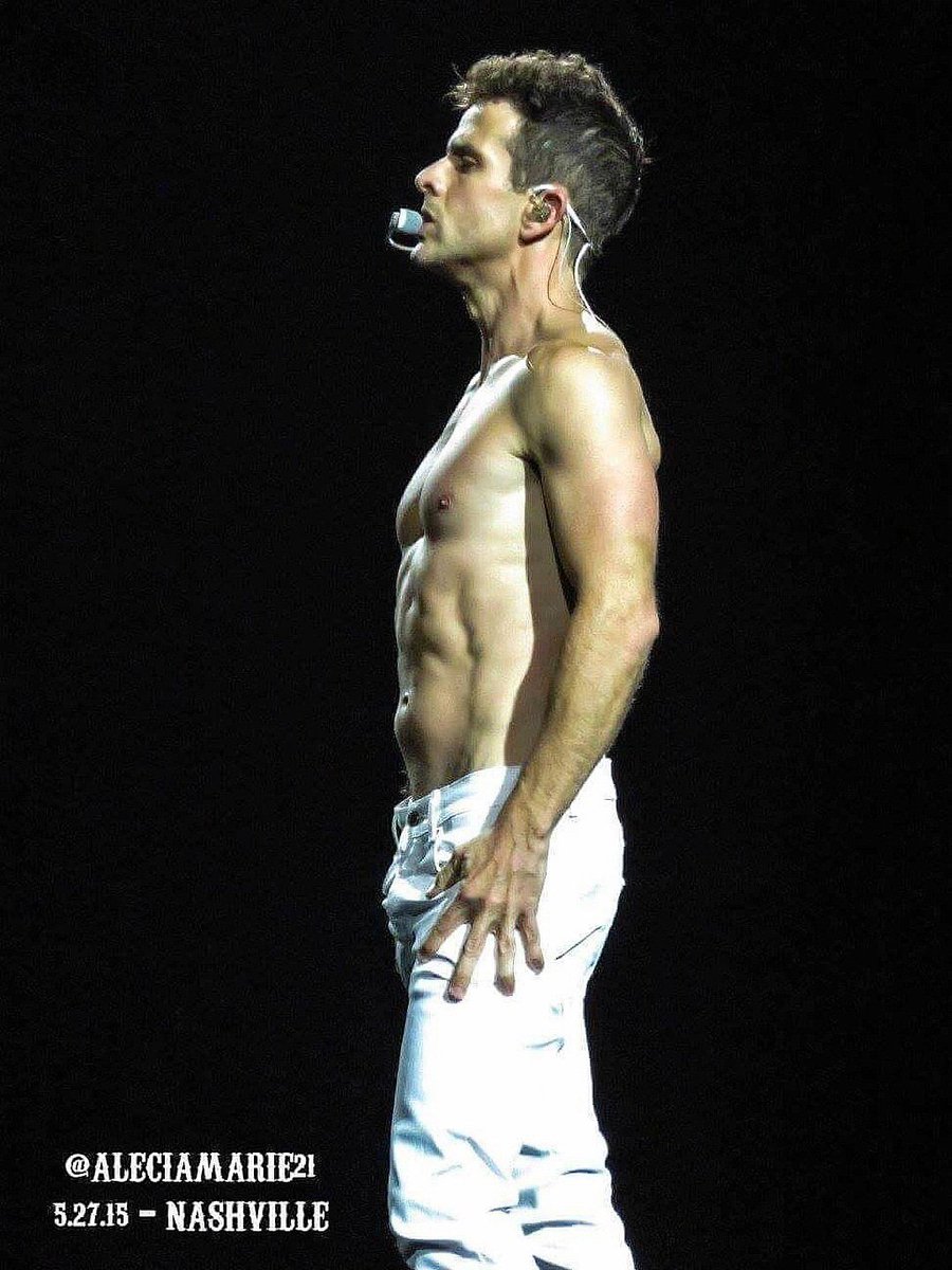 JoeysPackage's tweet image. #MACATTACK
Happy #TwistedTuesday, all! - T
#NKOTBMainEventTour2015 #JoeyMcIntyre #JoeMcIntyre #NKOTB