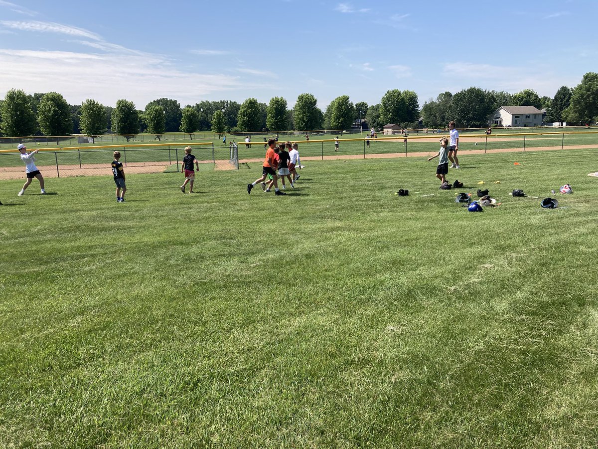 HubmenBaseball's tweet image. Day two was a fun one! Little home run competition and some hot box!