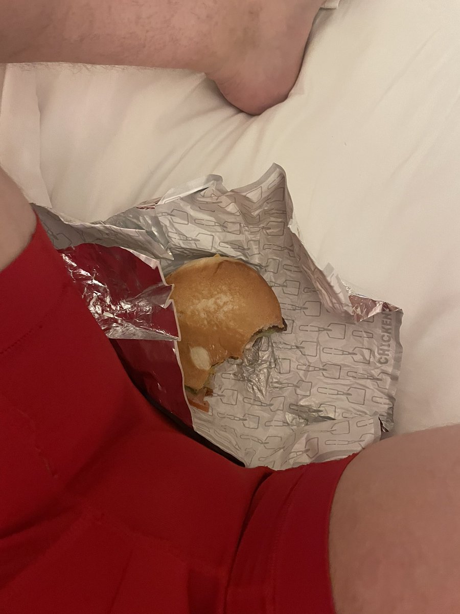 dadbodjock's tweet photo. 🍔 https://t.co/WfYQNUpkSO