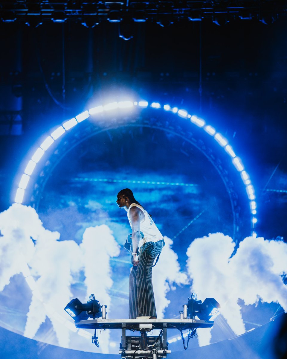 Capturesbyseth tweet media