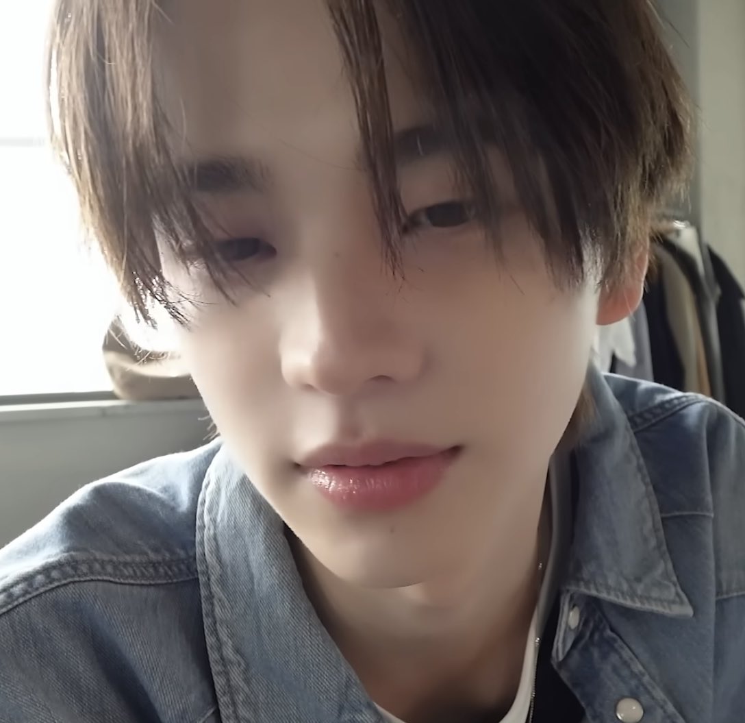저화질의 신유 tweet media