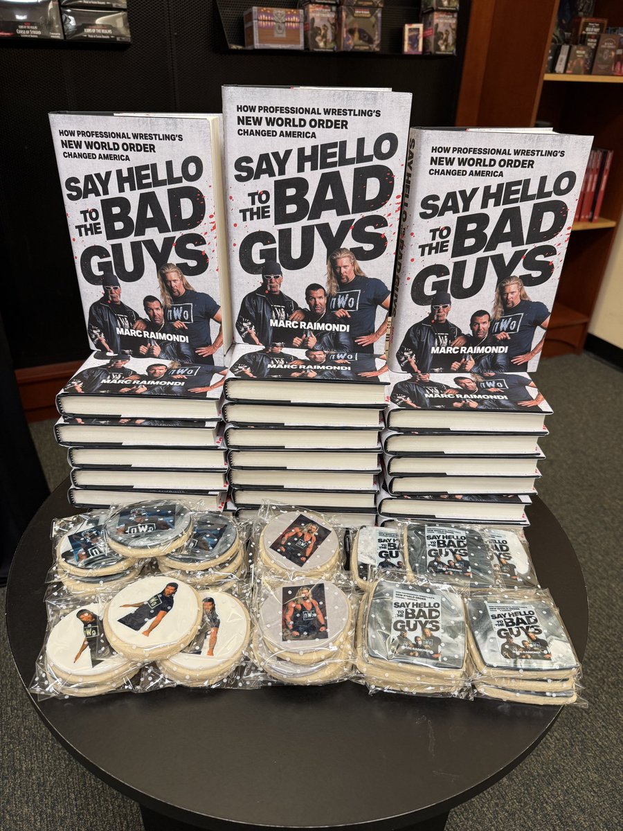 Barnes &amp; Noble Huntington Beach! Let’s go!