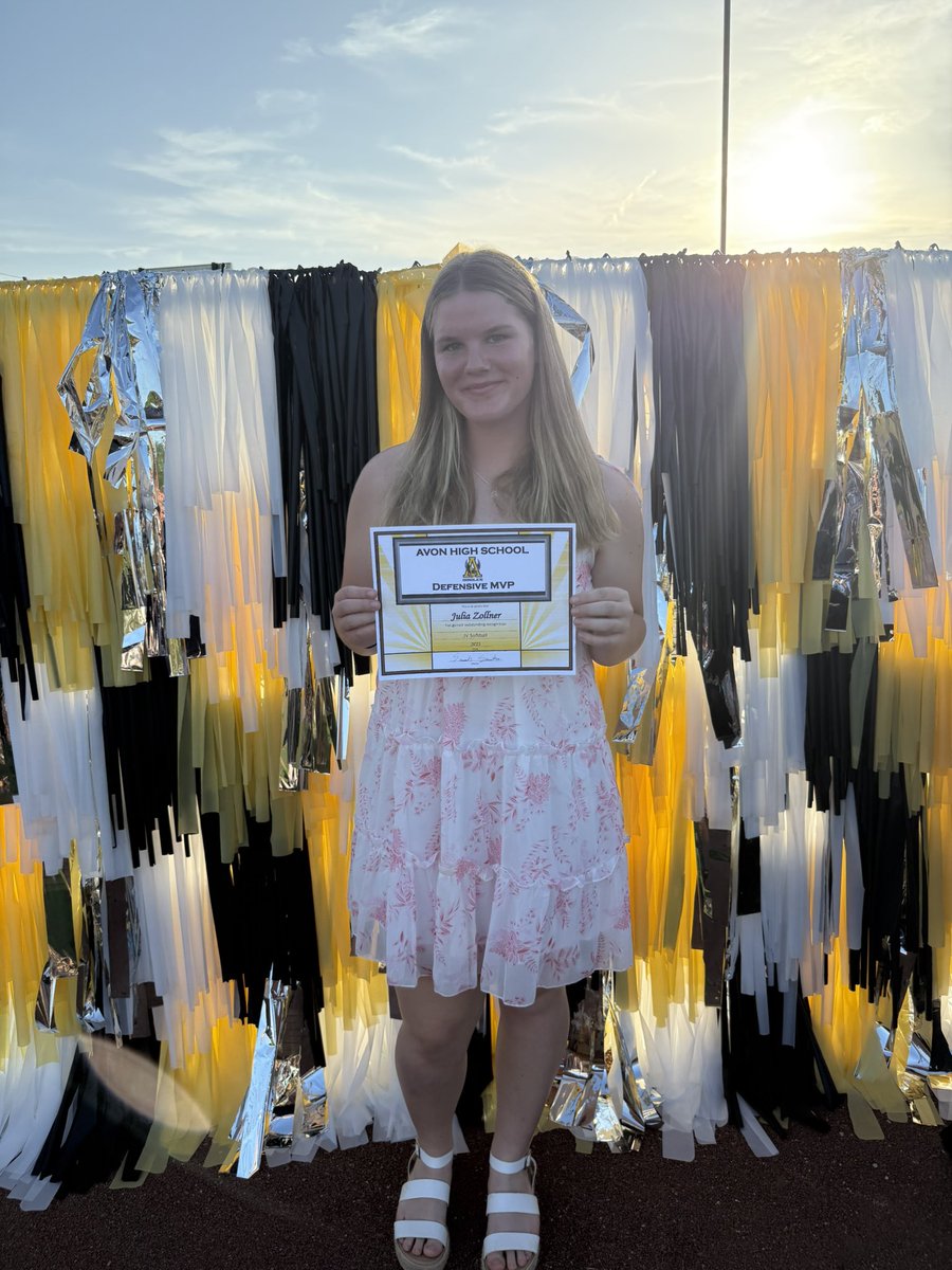 Won Defensive MVP for JV on highschool ball. With 55 chances at third and around high .800 average for fielding.