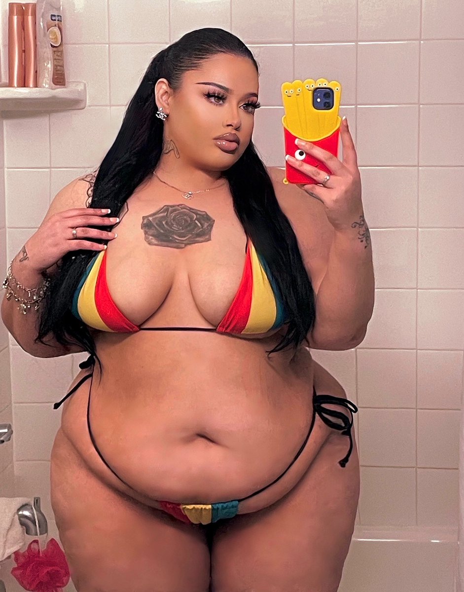 SUMMER JUST BEGUN 😝😍🙃😍

onlyfans.com/itssjustnicole