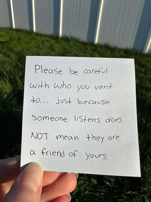 Papa Woof und Krampus und Bleaken tweet media