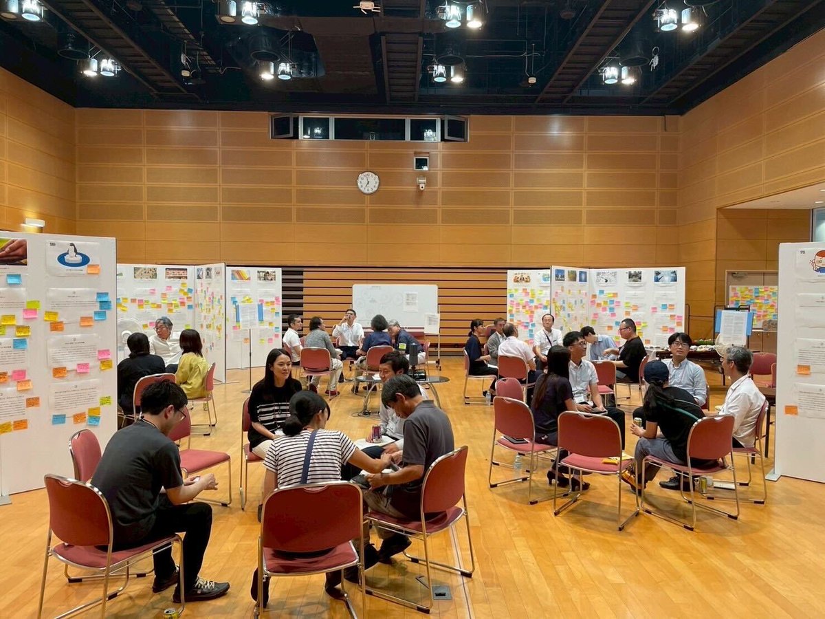 IRCMS_KU's tweet photo. 淺井先生 @Rieko_ASAI_PhD が50夜会に参加しました💭🗣️🧑💻🔬
#3Questions #熊本大学 #ircms #九州大学 #研究 https://t.co/CG8L3Ww3bF