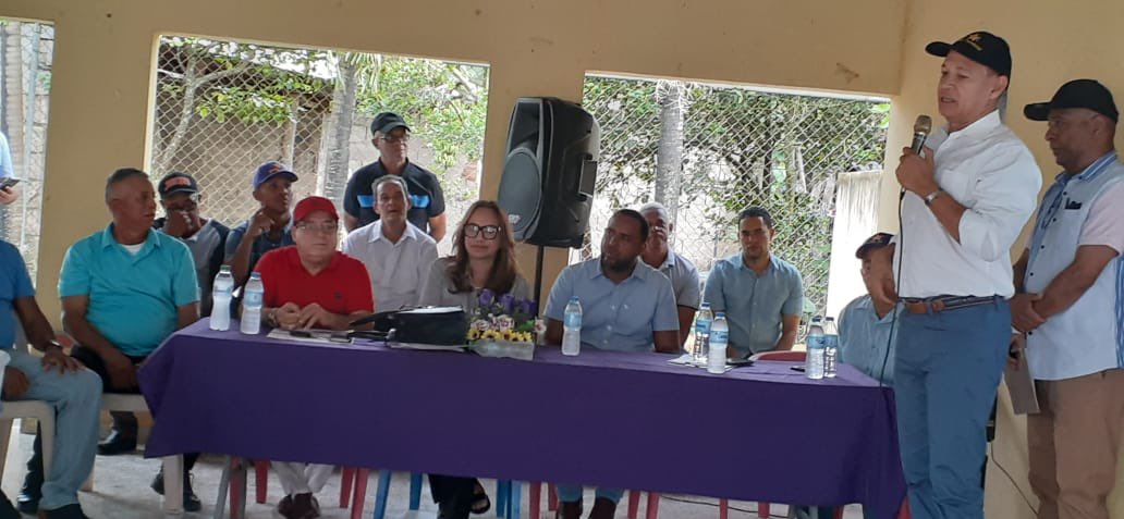 El pasado día 14 de junio las secretarías de Organización y la de asuntos Electorales realizaron un extraordinario taller en La Vega, sustentado sobre la base de la Nueva Línea Organizativa y Electoral del #PLD.