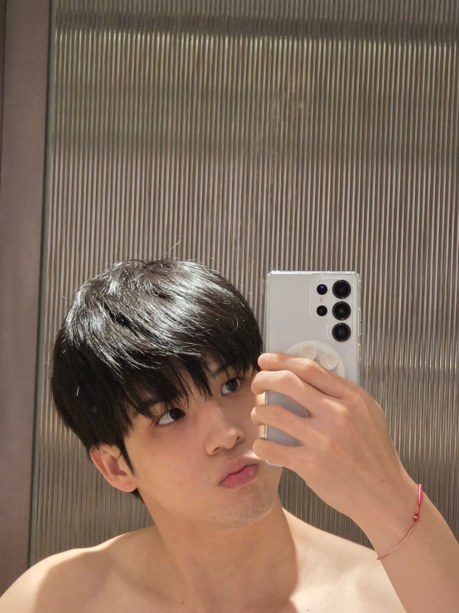 JigzErotang's tweet photo. หนุ่ม 27 เค้าเหมือนกลัวคนไม่รุ้ว่า 27 ละ https://t.co/pJvr1VR6FM