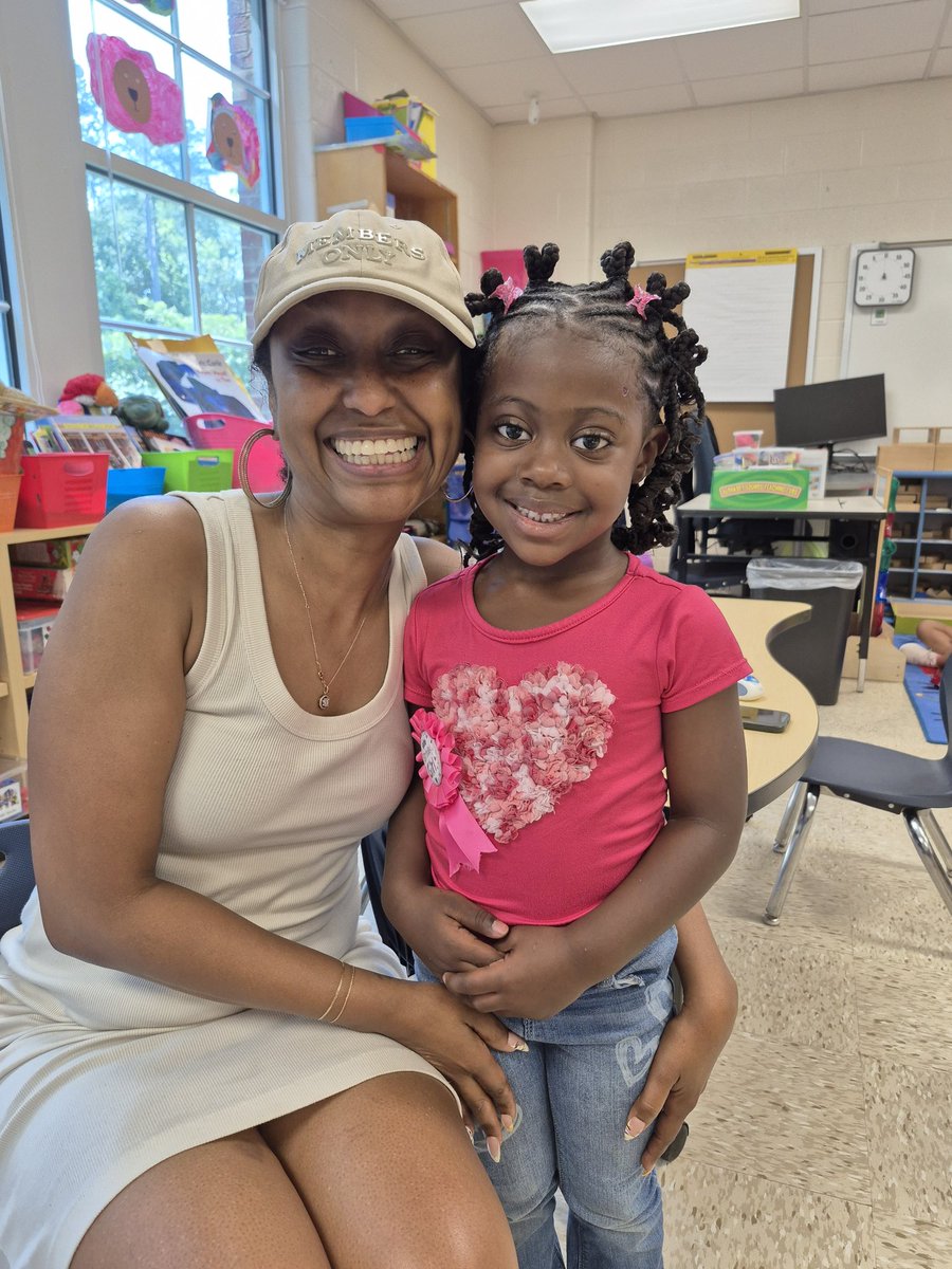 srlindstrom's tweet photo. Learning doesn't stop in the summer. Our youngest &amp; brightest scholars! #summertransitionprogram @DeKalbSchools @DrNormanCSauce3 https://t.co/YFTKUgk6Bh