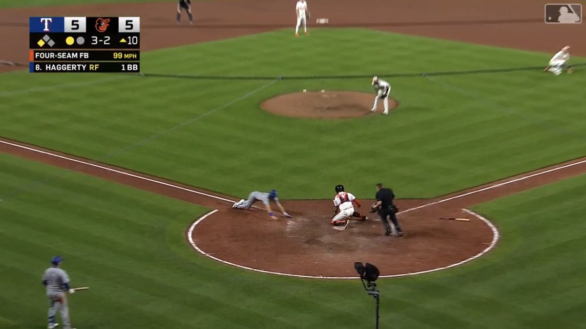 OriolesFanRyan's tweet photo. The ball was in his mitt here and the tag was still an hour and a half late https://t.co/BZ2by7bXke