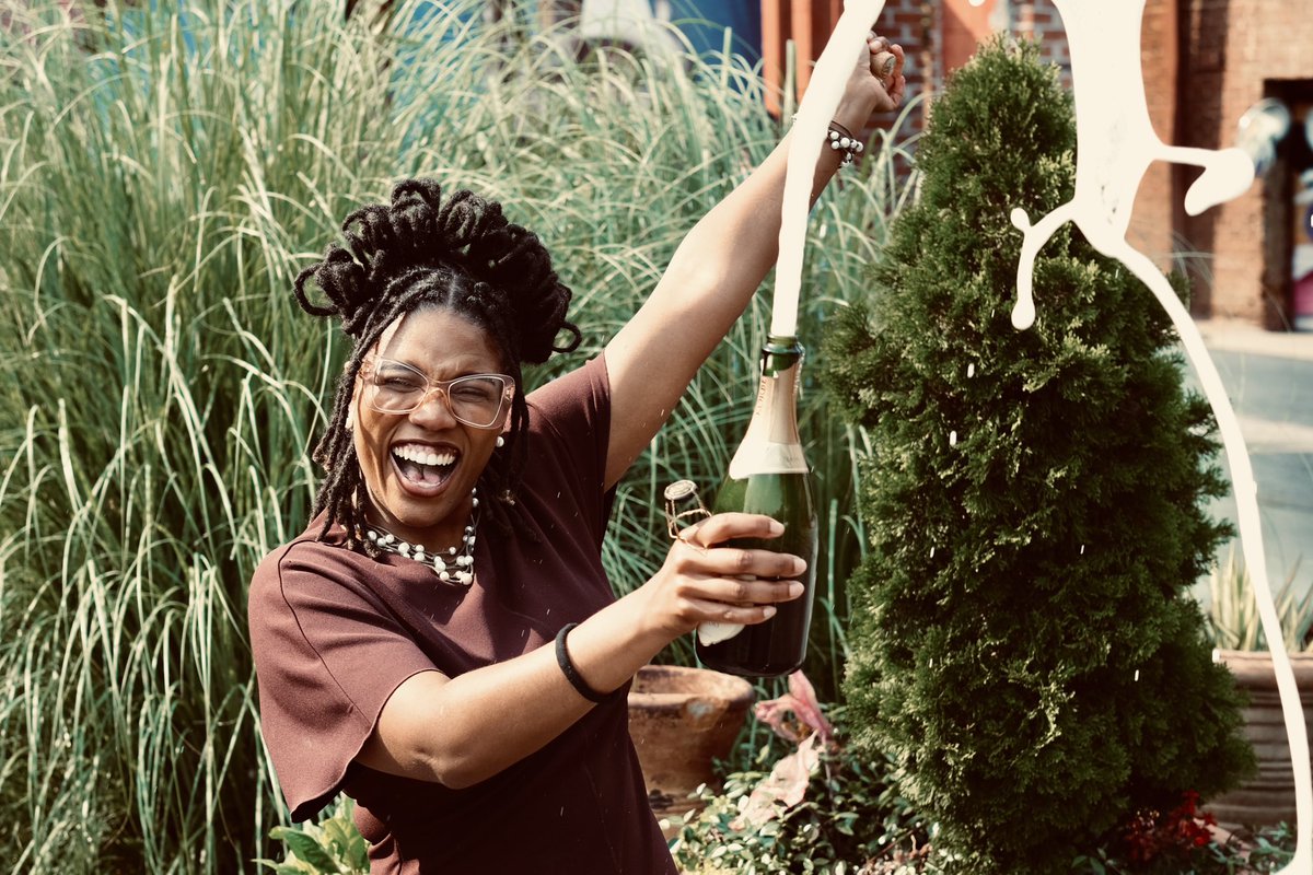 grailpact24's tweet photo. Introducing Dr. Alexandria Awai!!!! 

Doctor of Philosophy in Biomedical Sciences with a focus on Neuroscience and Computational Biology... 
Ask her what that means cause sometimes I still be confused 😂 https://t.co/DcViHqliRY