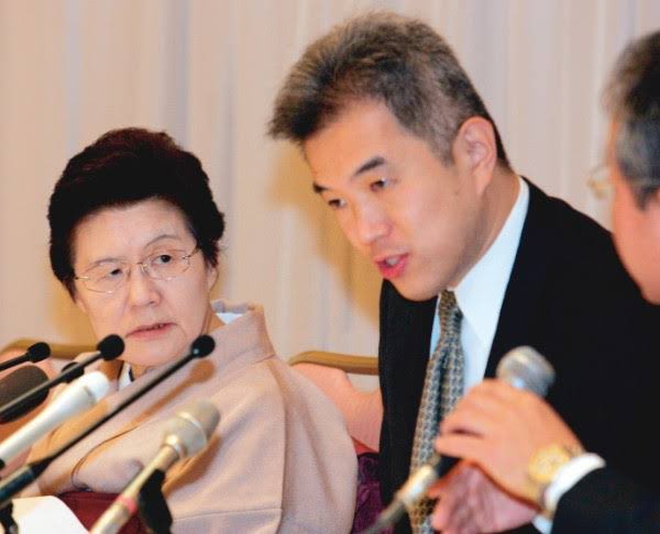 ネットミームの旬短すぎてついていけない

俺はいまだに囁き女将を擦ってるのに