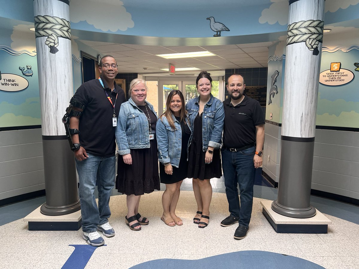 Kelly Lampman tweet media