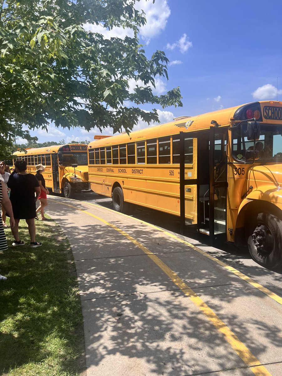 Kelly Lampman (@lampman_kelly) on Twitter photo Another year down! So thankful for the absolute best admin team around <a href="/LongridgeGCSD/">Longridge Elementary</a>. #timeforsummer Another year down! So thankful for the absolute best admin team around <a href="/LongridgeGCSD/">Longridge Elementary</a>. #timeforsummer