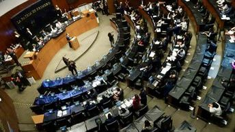 #Entérate Avalan en el Senado ley que concentra trámites digitales; oposición denuncia riesgo de control de datos

Mientras Morena defiende la digitalización gubernamental, PAN y PRI advierten concentración de poder y vulnerabilidad de la identidad ciudadana.

👉🏼