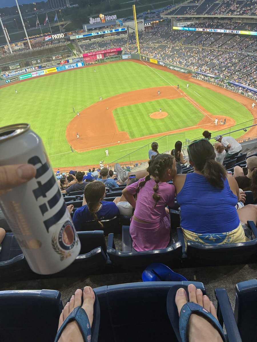 JLebowski_Dude's tweet photo. @Casper_Sanchez7 Blue you’ve missed that call 8-9 times tonight. That’s purely unacceptable. https://t.co/4hhf4YXzHi
