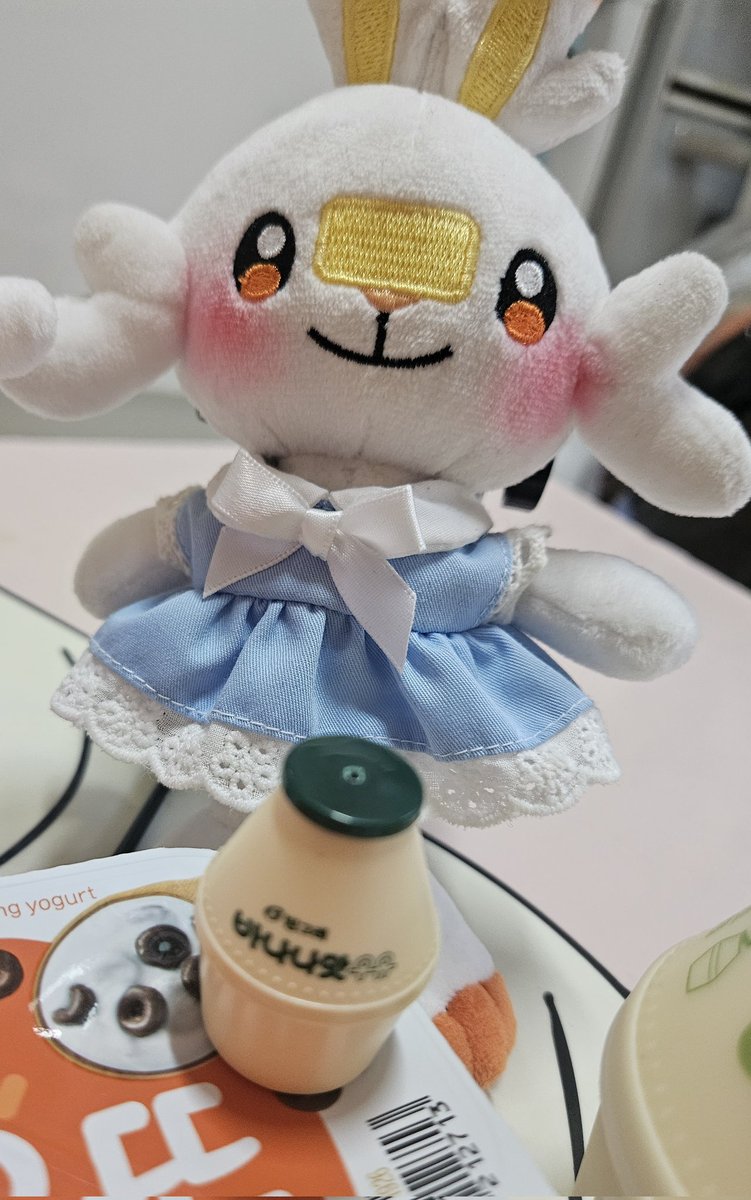 #ブニとブギ #ポケモン #ポケぬい
おいしい~