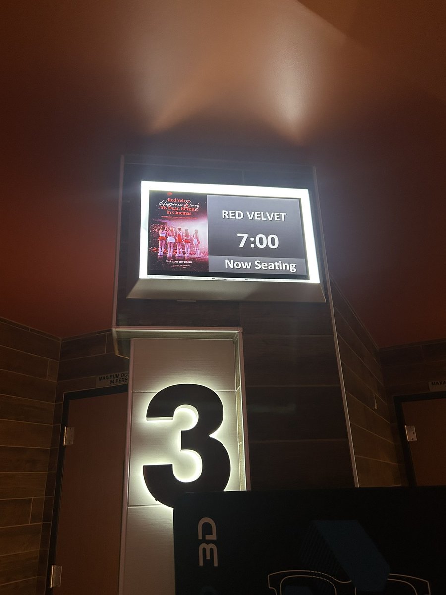 theyerimproject's tweet photo. YRLuvs!!!  I’m watching the concert in theaters! #Yeri #RedVelvet https://t.co/kRMVJtV7nr