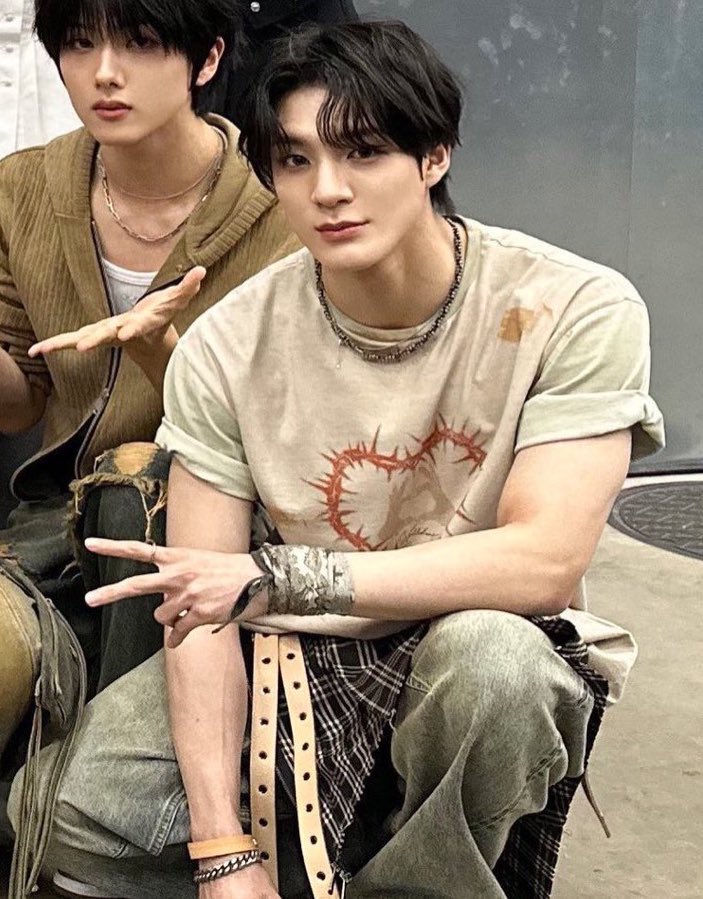 happierjeno's tweet photo. https://t.co/N0MkxfwWYV