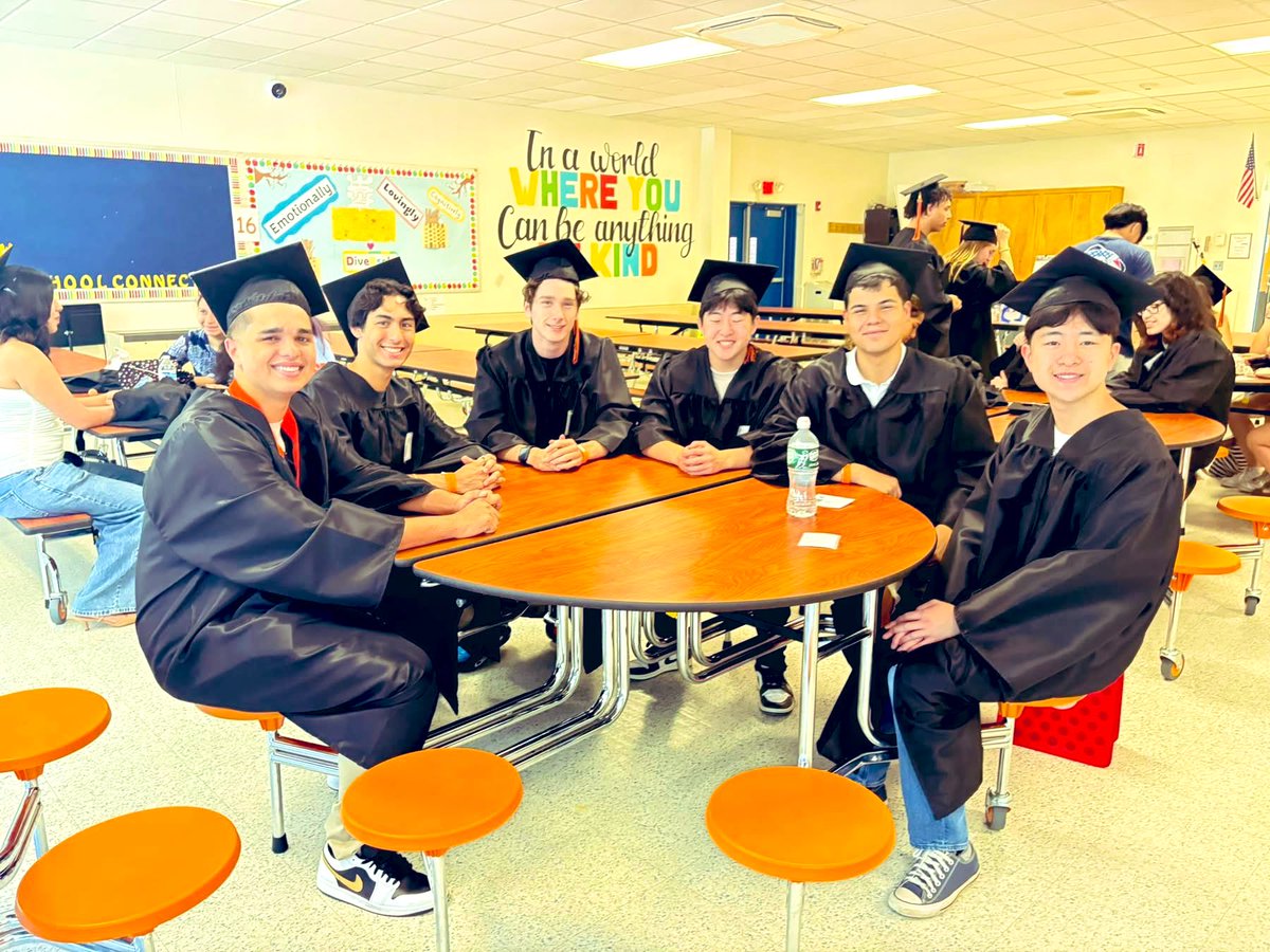 Ridgeway Elementary (@ridgeway_wp) on Twitter photo SENIOR WALK 2025 - This is what it is all about, White Plains Proud! Congratulations to the Class of 2025!
<a href="/DrJosephRicca/">WPCSDSuper</a>
<a href="/wplainsschools/">White Plains Schools</a>
<a href="/RidgewayWP_PTA/">Ridgeway PTA</a> SENIOR WALK 2025 - This is what it is all about, White Plains Proud! Congratulations to the Class of 2025!
<a href="/DrJosephRicca/">WPCSDSuper</a>
<a href="/wplainsschools/">White Plains Schools</a>
<a href="/RidgewayWP_PTA/">Ridgeway PTA</a>