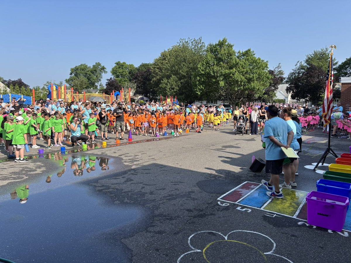 MineolaAthletics (@mineolaad) on Twitter photo Meadow Drive Field Day was AWESOME!! The heat can’t stop the #bestdayever <a href="/MineolaUFSD/">Mineola UFSD</a> <a href="/MeadowDriveElem/">Meadow Drive School</a> Meadow Drive Field Day was AWESOME!! The heat can’t stop the #bestdayever <a href="/MineolaUFSD/">Mineola UFSD</a> <a href="/MeadowDriveElem/">Meadow Drive School</a>