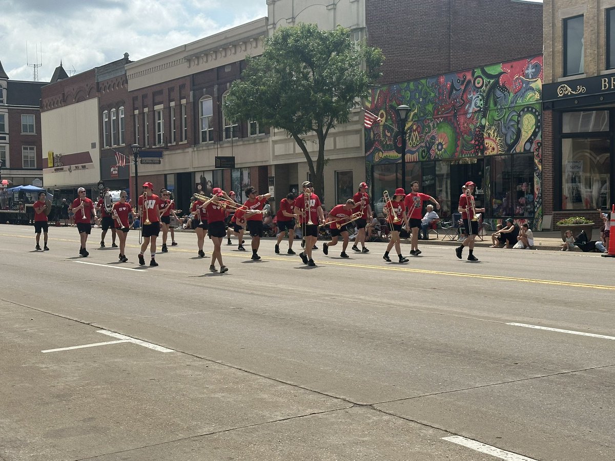 Let’s see a capture from the weekend 📸 Butterfest Parade, here’s the HS Color Guard!