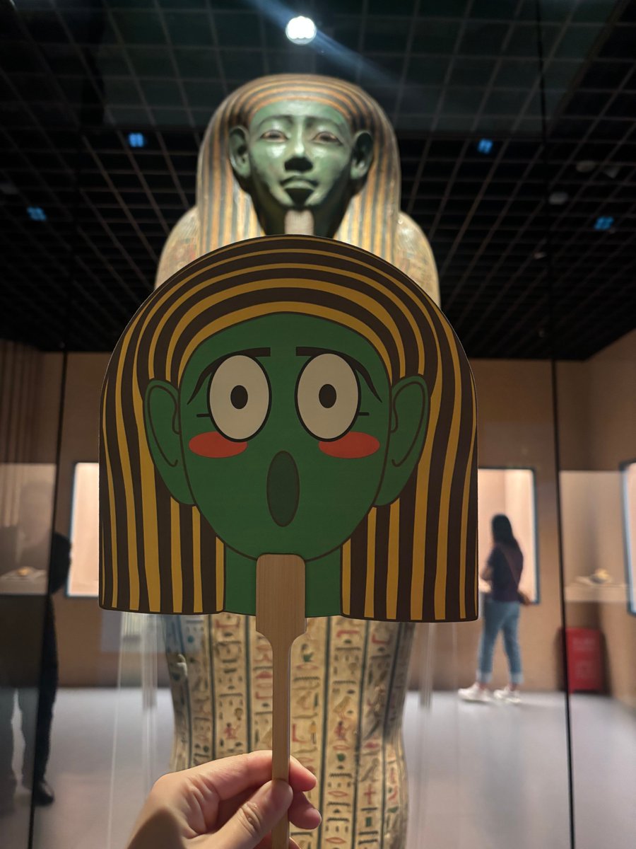 ShanghaiMuseum's tweet image. What a hot day out! 
Hope this cool fan, our best seller, would relieve your summer heat. 💦 

Design inspired by the Painted wooden anthropoid coffin, #NowOnView at #OnTopofthePyramid

©@EgyptianMuseumC