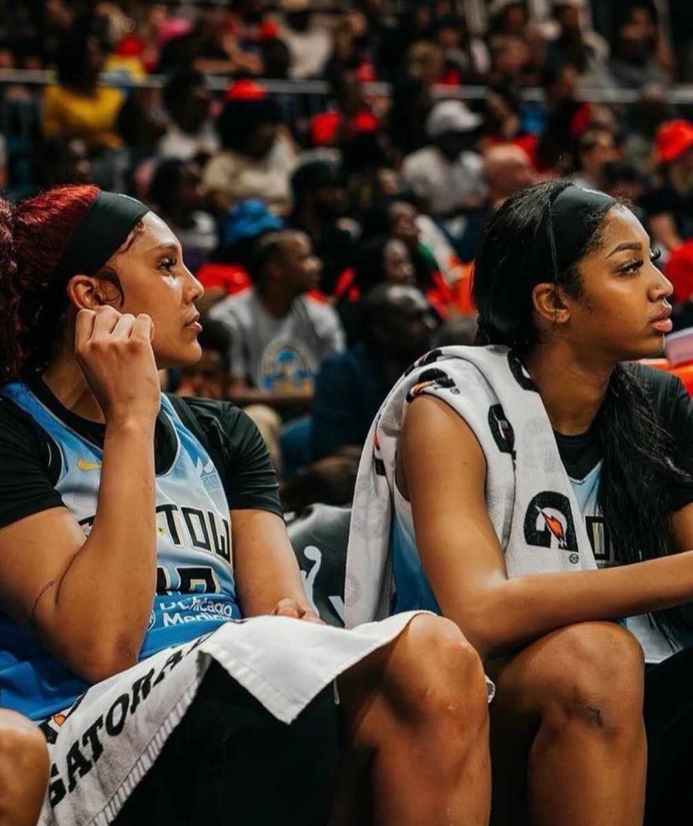 SKYSCRAPERS vs Los Angeles:

• 45 POINTS
• 24 REBOUNDS
• 9 ASSISTS
• 59.3% FG

#WNBA