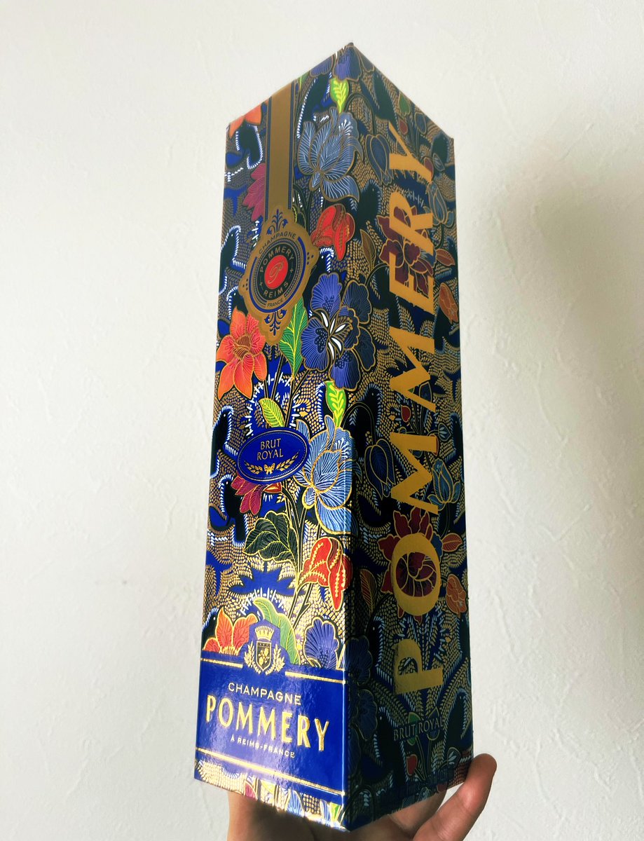 ポメリーのプレキャン当たった🙌化粧箱おしゃれすぎて使いまわしたい😂