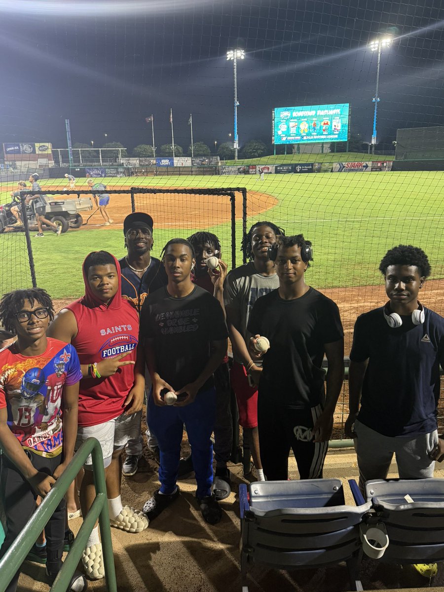 Logan Collins tweet media