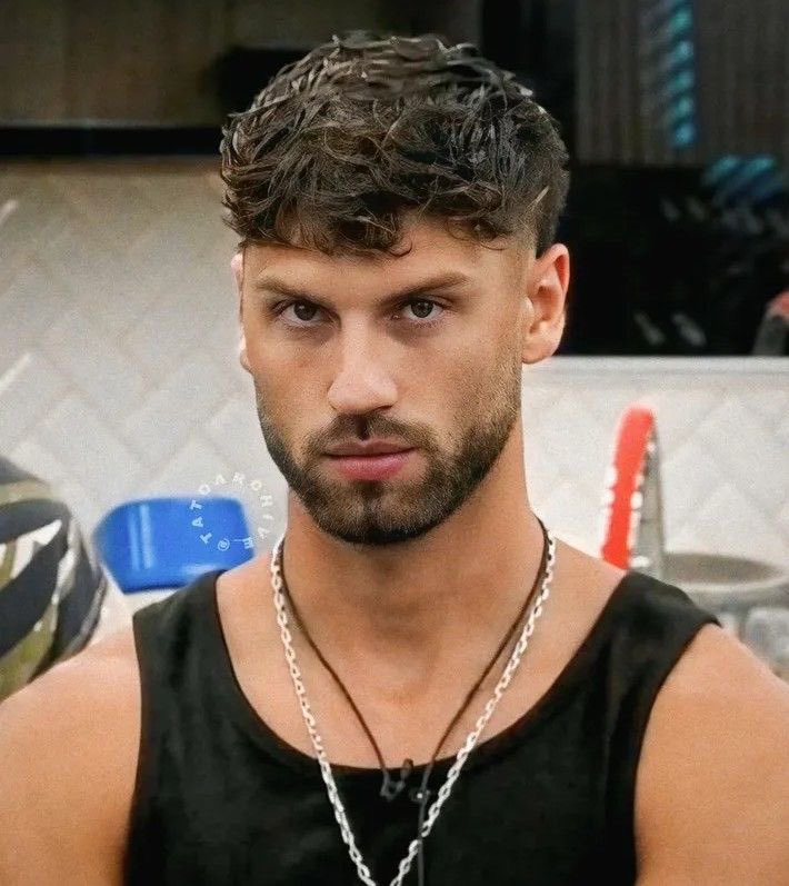 FURIOSAA17177's tweet photo. BIEN MERECIDO!! GANADOR TATO 🇺🇾🇺🇾💪🏻👏🏻👏🏻
#GranHermano https://t.co/WpBq1MeVh0