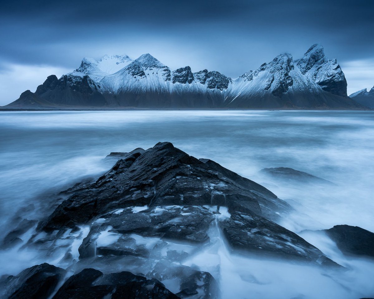 Una mañana dramática en Stokksnes, Islandia. 

#SonyAlpha 
#Iceland 
#stokksnes