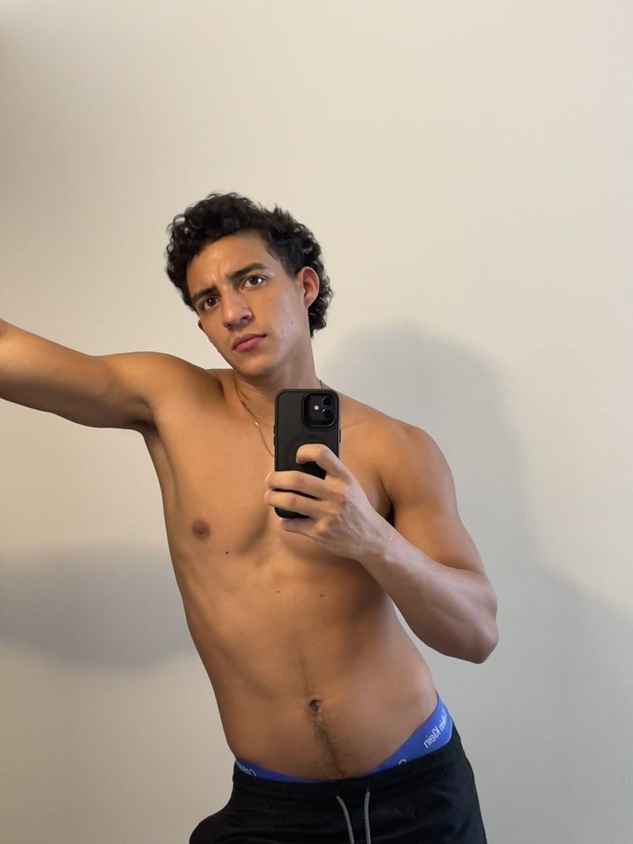 Alexander 🇨🇺 (@ruxoooh) on Twitter photo 