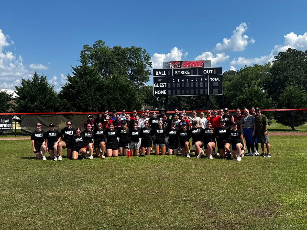 Kyle Parmley 🥎 (@kyleparmley) on Twitter photo Great time today with the 2026 <a href="/Mmitigerssoftba/">MMI Softball</a> team and some of the up and coming players in future classes! Great time today with the 2026 <a href="/Mmitigerssoftba/">MMI Softball</a> team and some of the up and coming players in future classes!