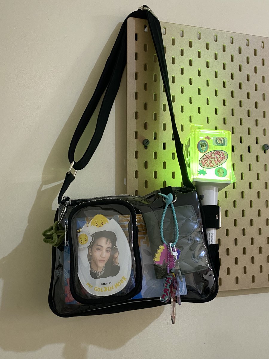 urunivrsee's tweet image. Nala PVC Bag With New Strap yey!! skrg fanboys bisa pakeee tas nala juga!!! asikkk , bisa co di sopii malam ini jam 8 yaa

shopee: shopee.co.id/kmerchrush

#pvcbag #taskonser #taspvc #fanboys #taskonserunisex