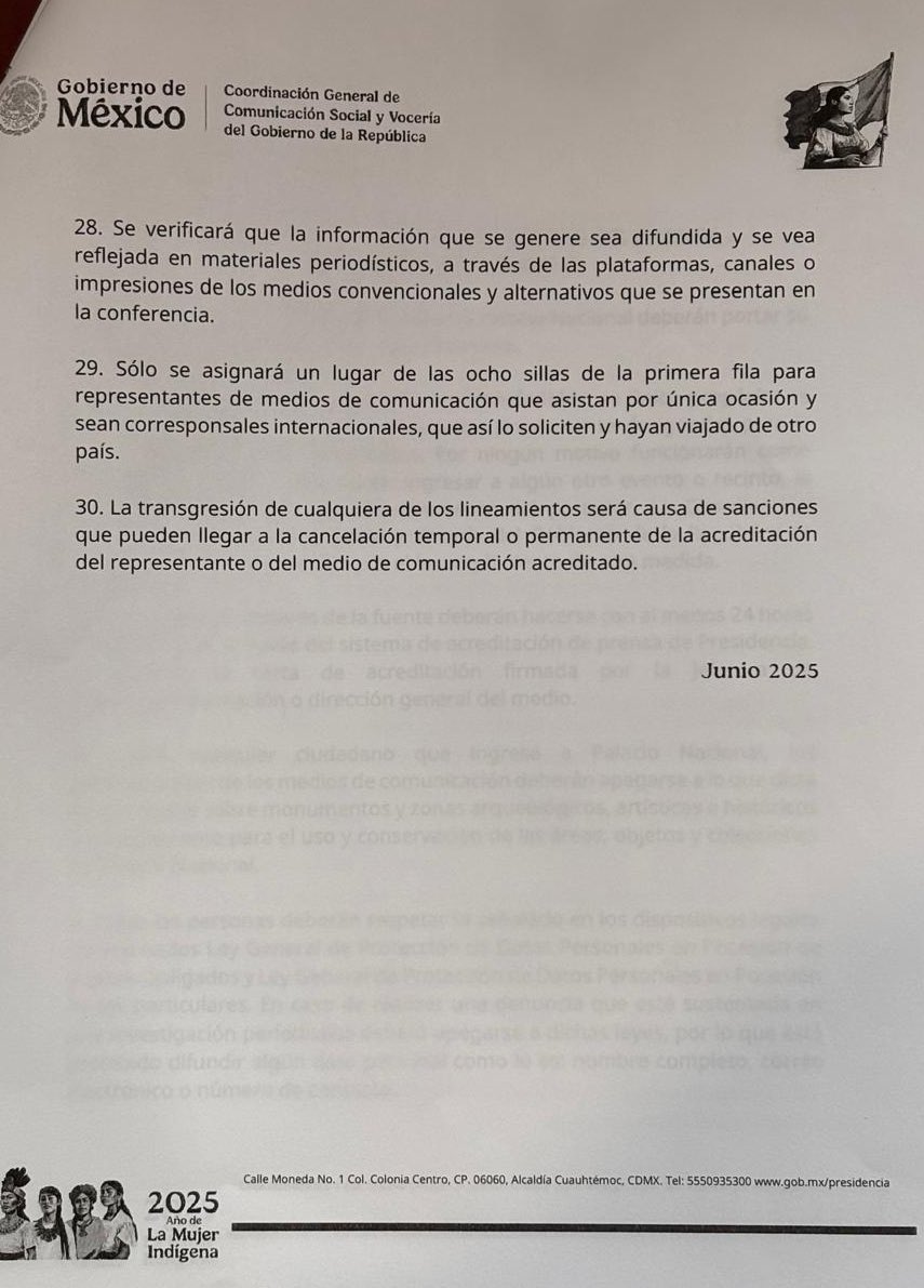 Las mañaneras estrenaron un nuevo reglamento que desde hoy, ya violaron asistentes afines.

Asistentes. No periodistas.

El reglamento asegura que quedarán prohibidas las gestiones (no se rían).
También advierte sanciones y tod@s queremos saber cuáles serán, ¿no?

Empecemos...🧶