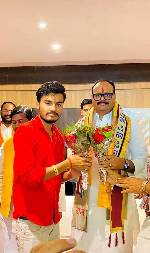 Official_ankit8's tweet photo. मा0 उपमुख्यमंत्री श्री #ब्रजेश_पाठक जी आपको जन्मदिन की असीम बधाई एवं मंगलमय हार्दिक शुभकामनाएं...

मै ईश्वर से आपके सुखद, सुदीर्घ एवं खुशहाल जीवन की कामना करता हूँ।।

@brajeshpathakup https://t.co/aeJEWCdFcu