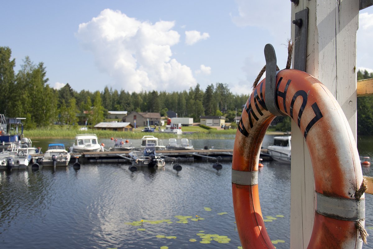Päijänteelle Luhanksaaren länsipuolelle pari vuotta sitten määrätyn nopeusrajoituksen tilanne on herättänyt kysymyksiä Luhangassa. Onko rajoitus voimassa vai ei, muun muassa sitä kysellään. Missä asiassa oikein mennään? Lue lisää: joutsanseutu.fi #luhanka #päijänne