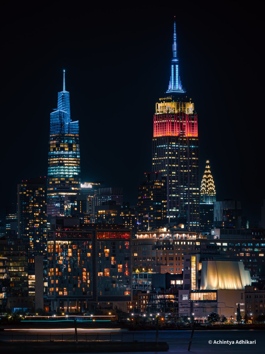 AchintyaAd24859's tweet image. Big Apple beauty
@EmpireStateBldg is shining in Red, White & Blue tonight in celebration of 2025 @NBA draft !!!
Captured by @CanonUSA Canon R6 MkII &
@TamronAmericas Tamron 150-600 G2 Lens.
@XTravelMyWay
@nycfeelings
@XTravelMyWay
@nytimes
@NatGeoTravel
@bhphoto
@nycgov