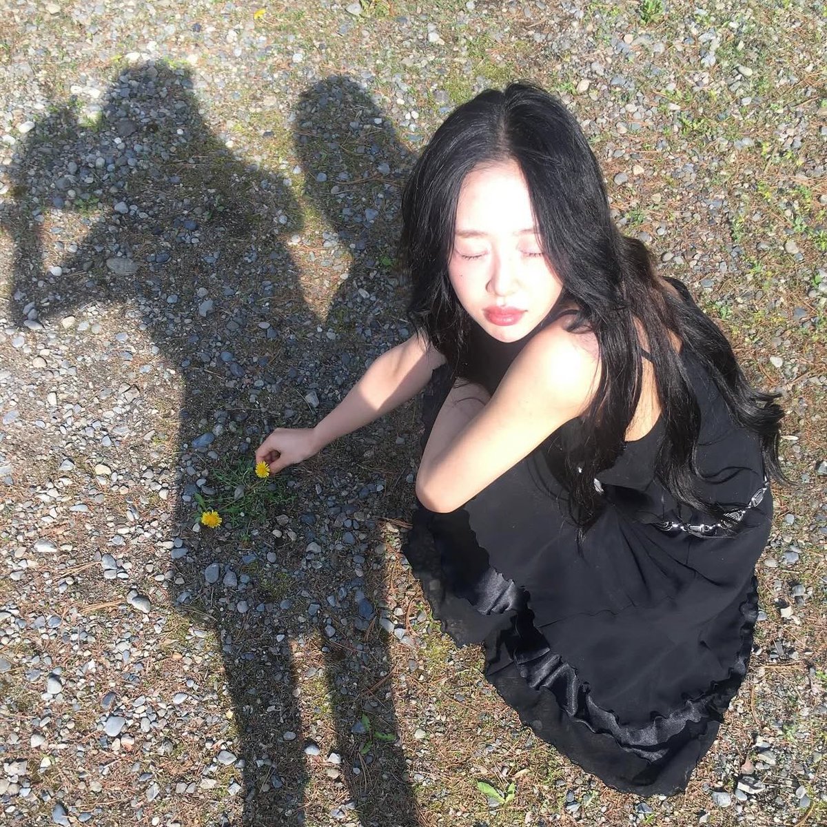 chuu pics tweet media