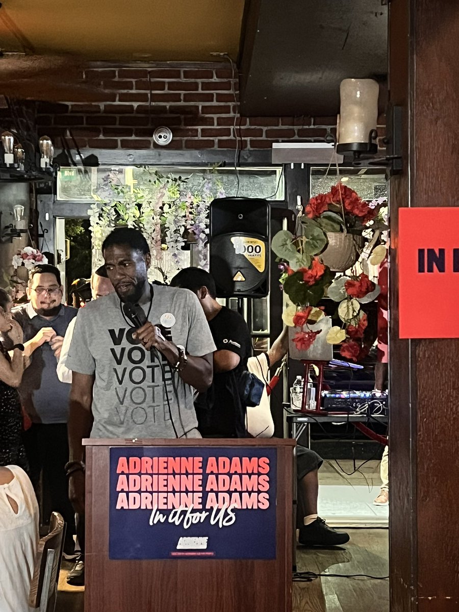 devynnovikoff's tweet image. Fresh of his Public Advocate win, @JumaaneWilliams came to support Adams.
“A lot of us are disappointed with what's happening on the other side of City Hall, and this speaker has been the one to push back,”