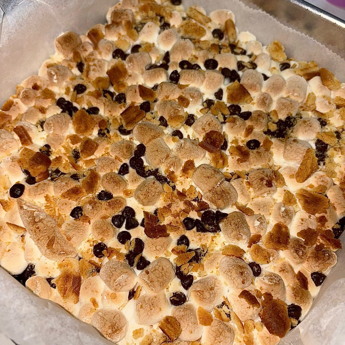 What the fudge is this ? 

We are selling per piece too with any flavours . 

Our best seller is Squishy x and melty S’mores ( RM8/pcs 3 x3 inch ) 

Any Brownies OPEN ORDER ☺️✨

📍KL &amp; SELANGOR 

#brownies #kualalumpur #klfoodie #selangor #sukadessert #dessertkl #kl #klcafe