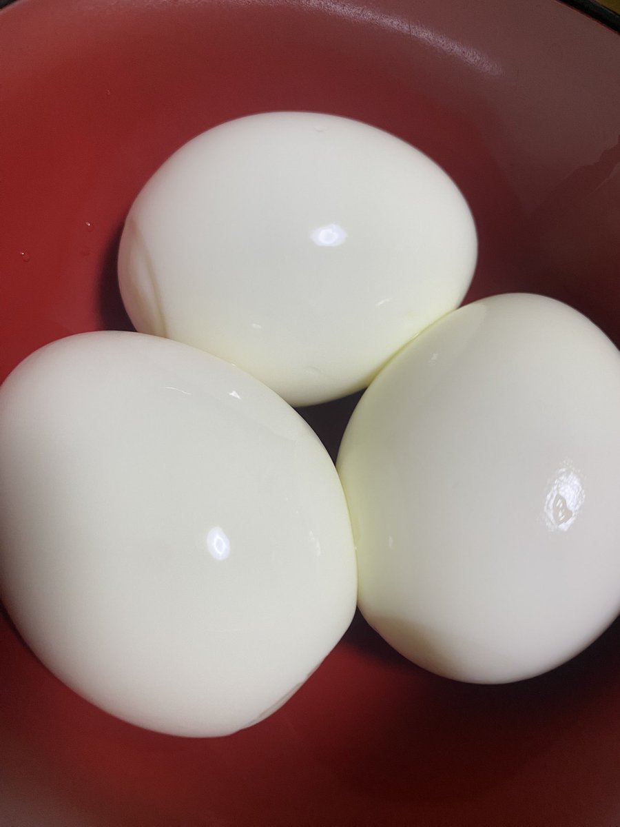 ゆでたまご割ときれいに剥くの特技だったわ！そういえば！！笑