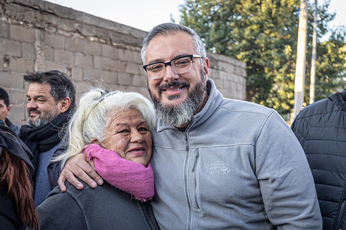 raullacava's tweet photo. Compartí con las familias de Barrio Las Cañitas uno de esos momentos que llenan el alma: la llegada del agua potable ❤️.
110 familias esperaron este día durante mucho tiempo, hoy, con el Programa #MásAgua #MásSalud ese anhelo se volvió realidad. https://t.co/bu7ikRsgE2