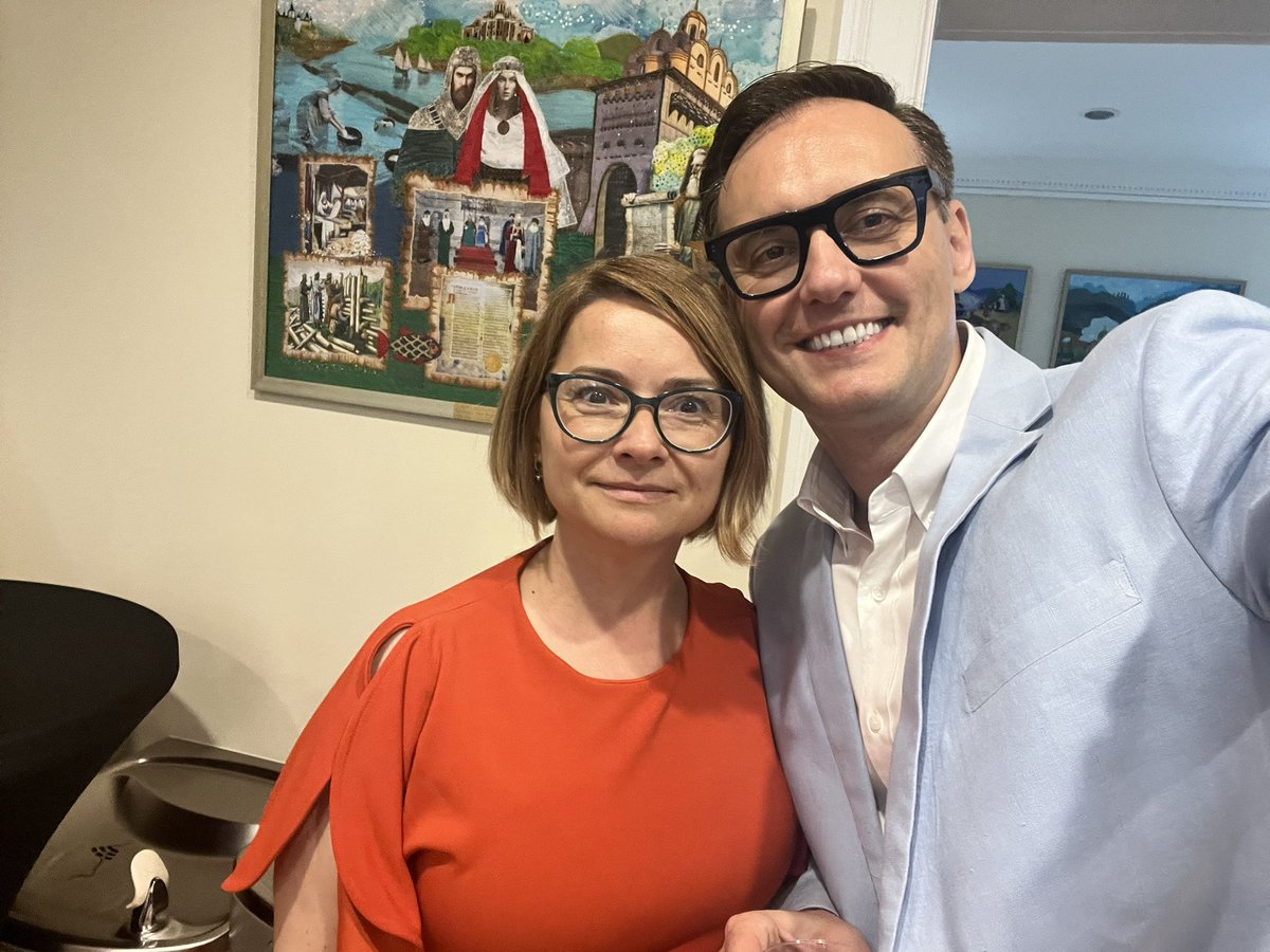 Oleh_Kotsyuba's tweet image. We had such a warm welcome at the @UkraineHouseDC today for an event about Ukrainian literature of the last 100 years and its struggle for freedom and dignity!
Many thanks to the people at the Embassy of Ukraine in the US, especially Ambassador @OMarkarova, Ukraine House,…