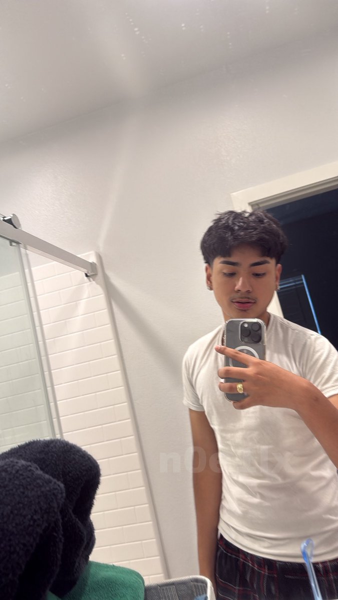 n0e1lx's tweet photo. new content tn on my onlyfans 🫣🤤 https://t.co/XkN1mXQ4gy
