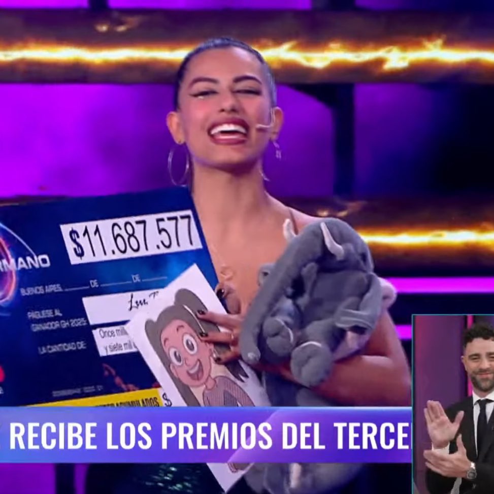 frasesdemmavich's tweet photo. -pasó 17 placas y 6 versus
-no pudieron sacarla por más nefasta campaña
-nunca se dejo pisotear por nadie 
-sirvió show de la primer semana, canta, baila y es una excelente persona

quedó tercera se llevó 12 palos y una casa realmente LUZ hizo TODO BIEN 

#GranHermano https://t.co/QtVhgAy8Vh